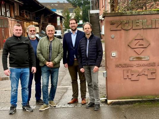 Gemeinde Riehen und RüGe AG sichern Zukunft des Gewerbeareals am Rüchligweg