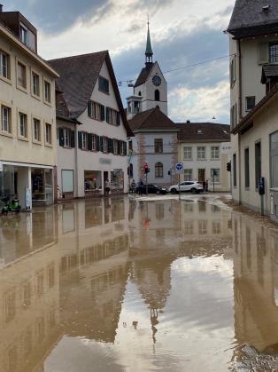 Überschwemmungen im Dorfzentrum