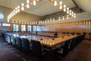 Einwohnerratssaal im Gemeindehaus Riehen